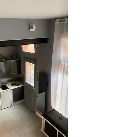 Apartamento Spacious Bright Split Level Flat In The Fashionable Marais París Exterior foto